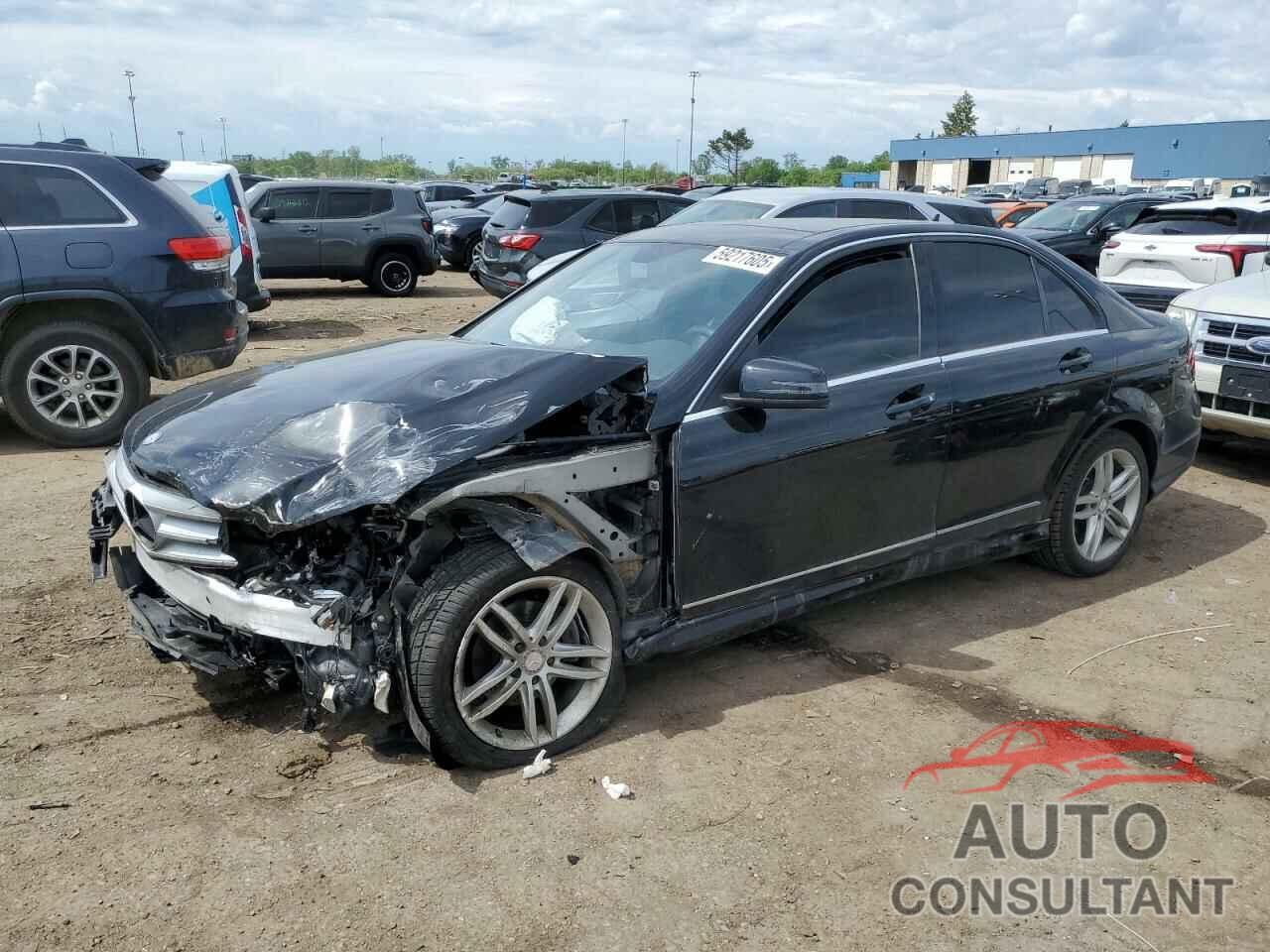 MERCEDES-BENZ C-CLASS 2012 - WDDGF8BB0CR212154