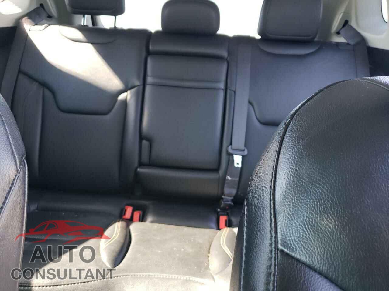 JEEP COMPASS 2019 - 3C4NJCCB8KT819331