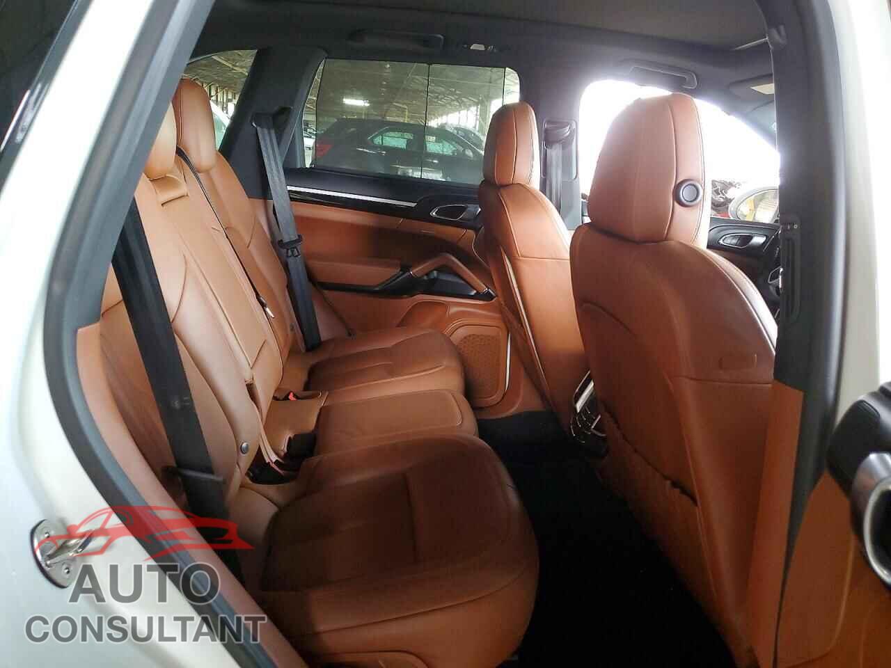 PORSCHE CAYENNE 2017 - WP1AB2A27HLA50123
