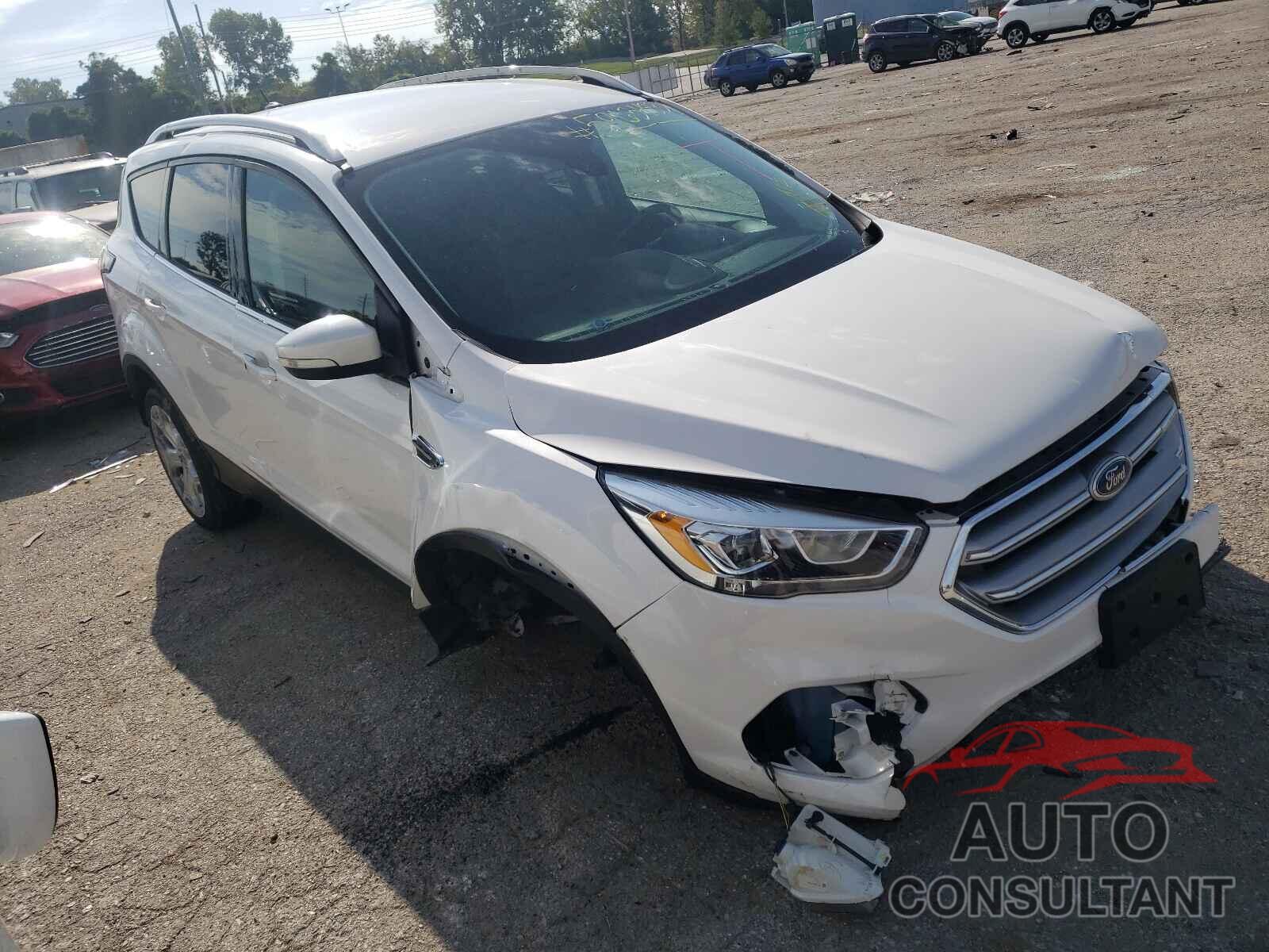 FORD ESCAPE 2017 - 1FMCU0JD4HUE57624