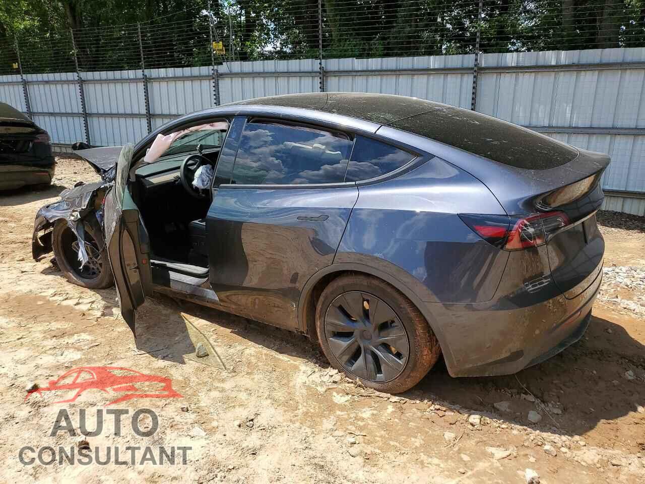 TESLA MODEL Y 2024 - 7SAYGDED6RF111185