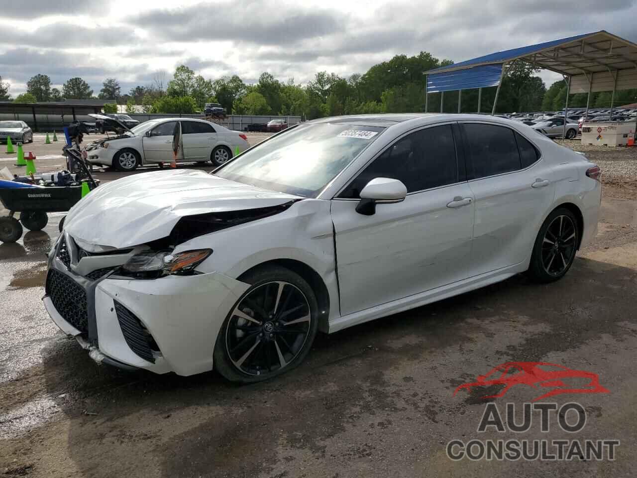 TOYOTA CAMRY 2018 - 4T1B61HK3JU127236