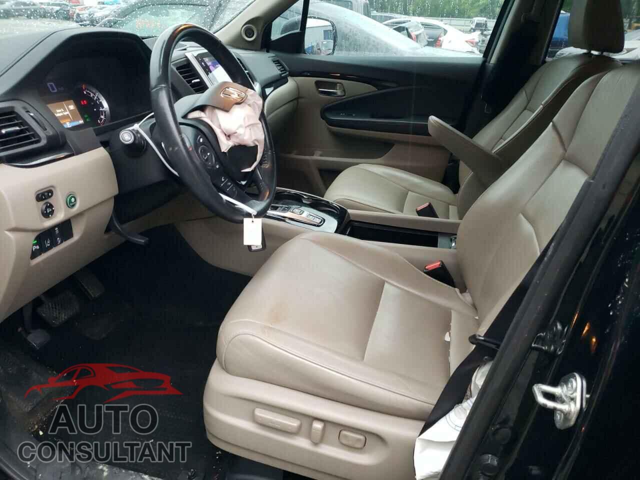 HONDA PILOT 2017 - 5FNYF5H90HB010476