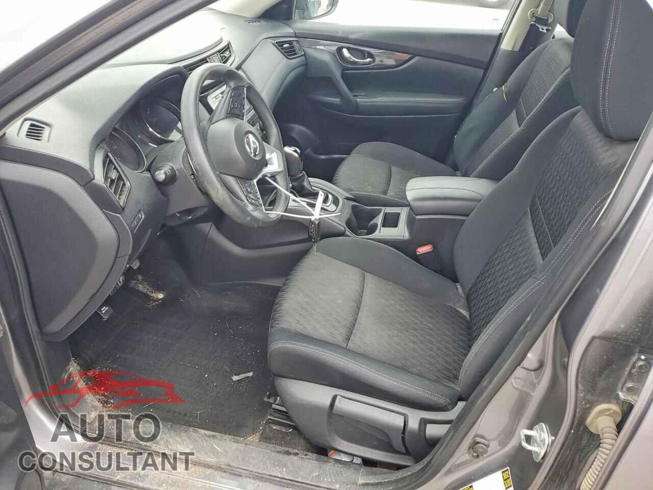 NISSAN ROGUE 2017 - KNMAT2MV8HP609207
