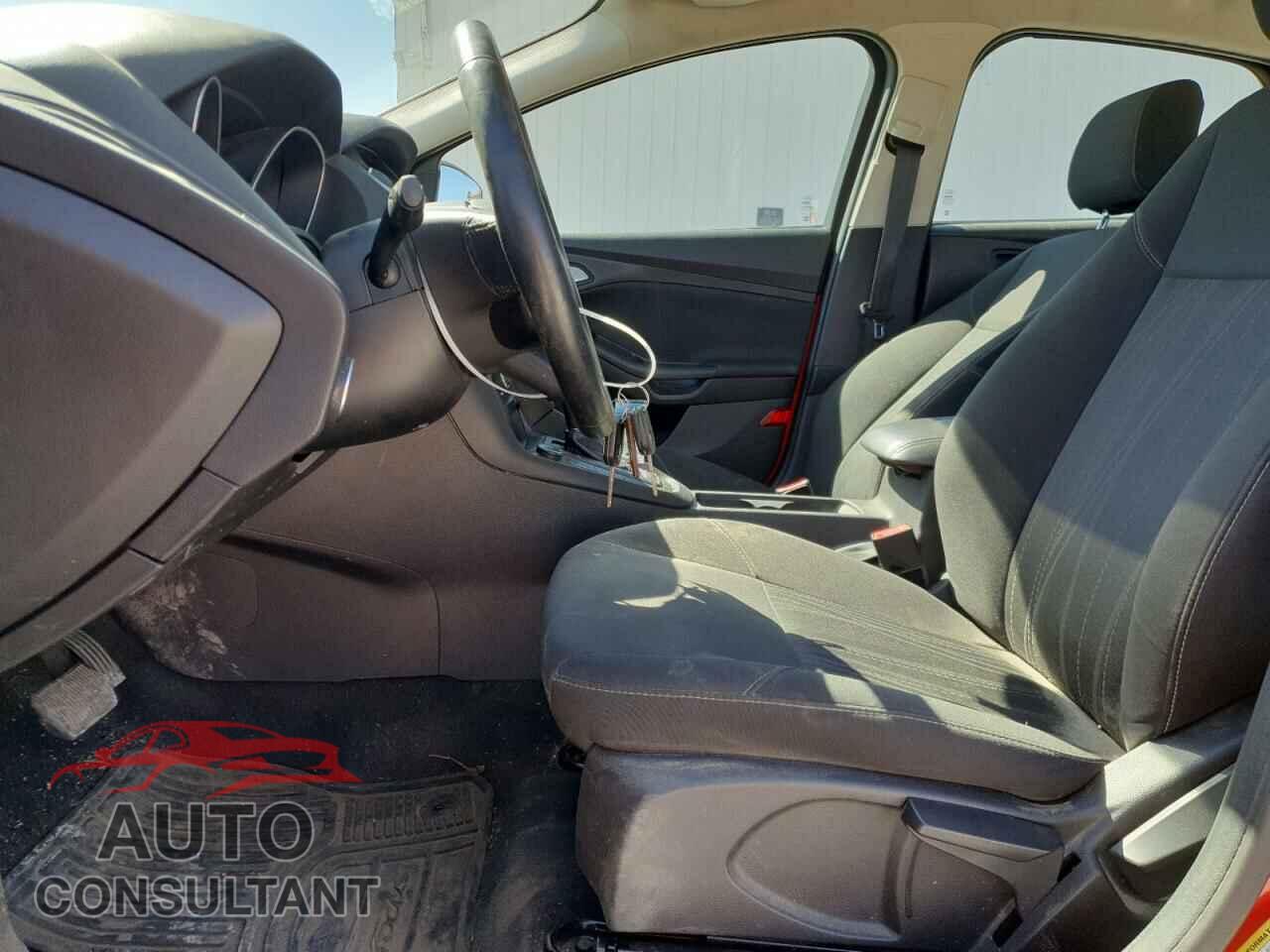 FORD FOCUS 2017 - 1FADP3K23HL283300