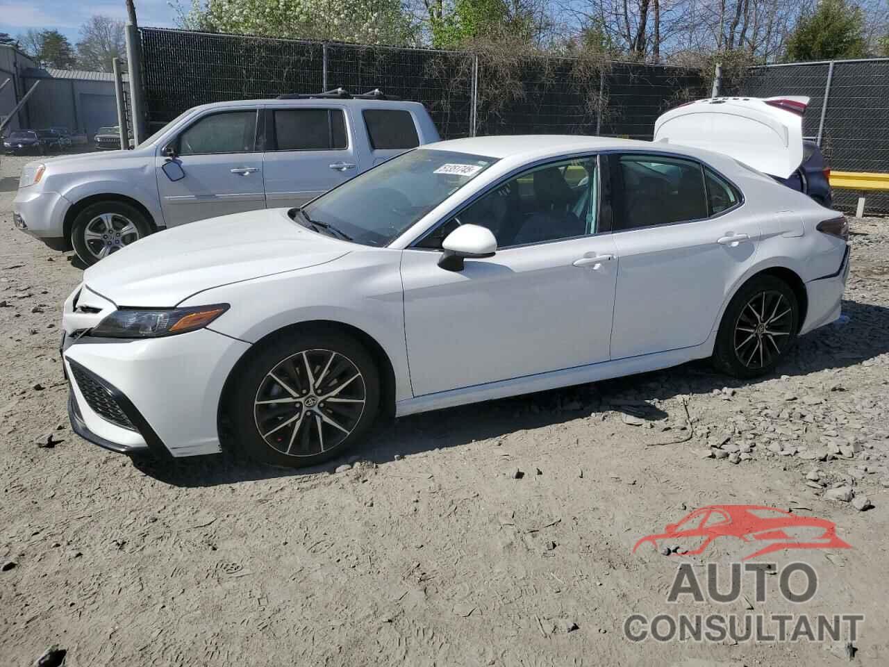 TOYOTA CAMRY 2021 - 4T1G11AK8MU589083