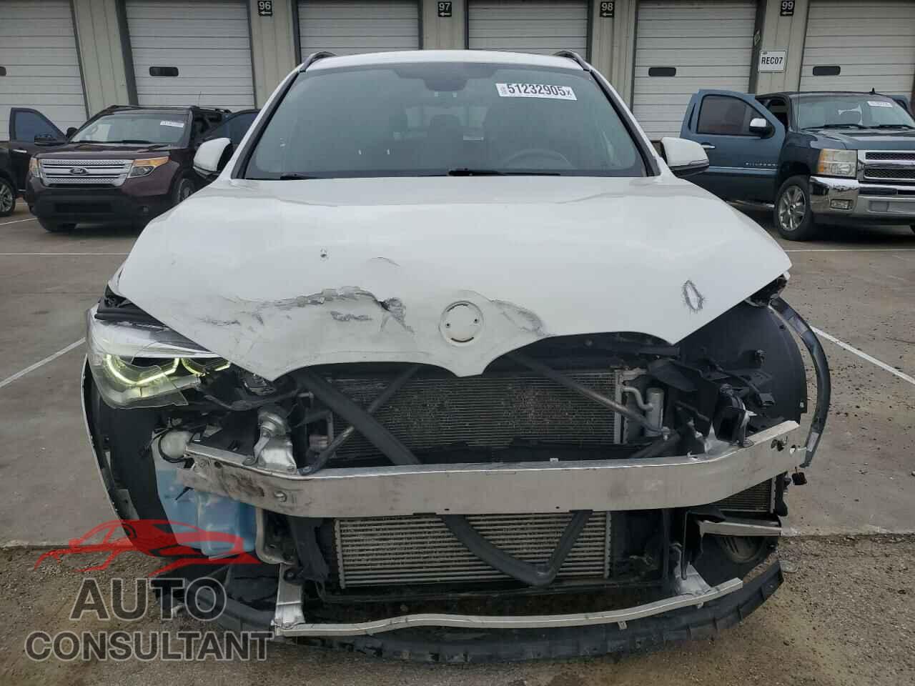 BMW X1 2017 - WBXHT3C32H5F85945