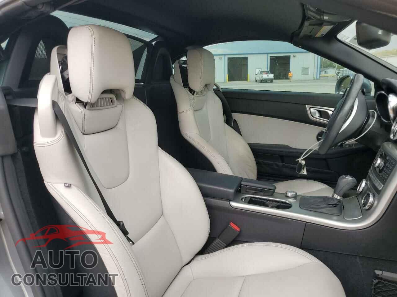 MERCEDES-BENZ SLK-CLASS 2012 - WDDPK5HA0CF015348