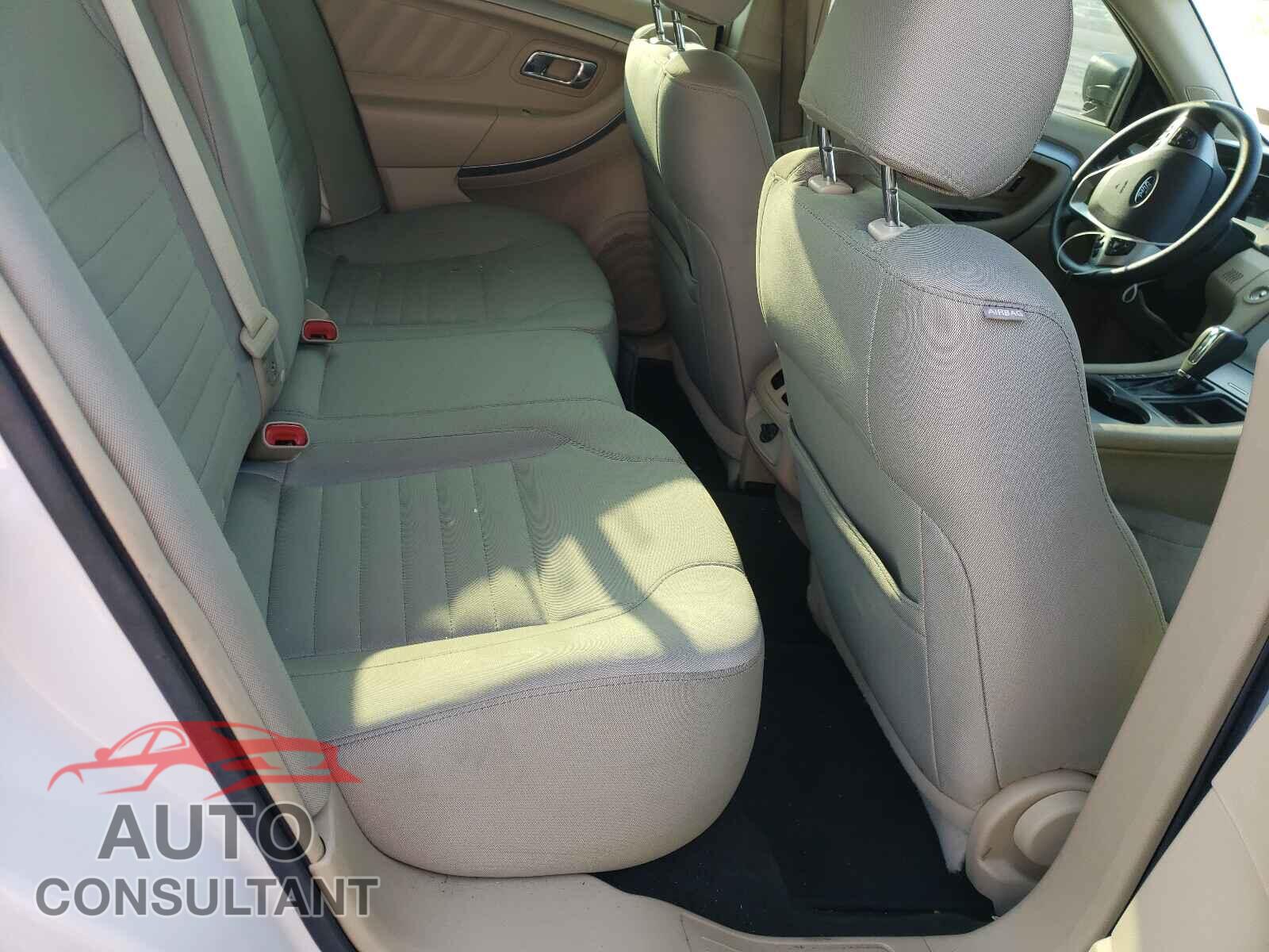 FORD TAURUS 2017 - 1FAHP2D8XHG105843