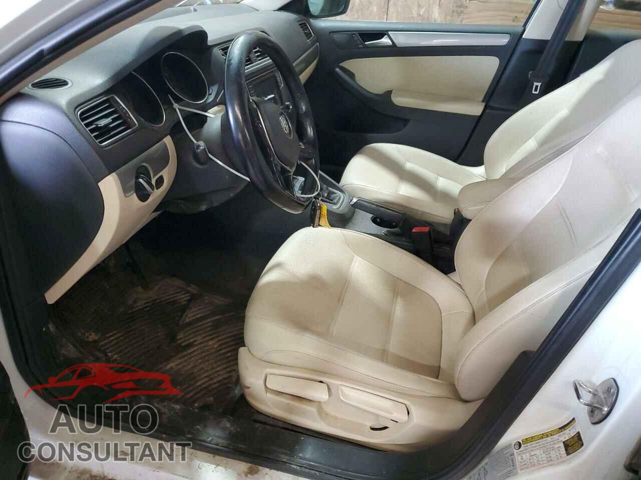 VOLKSWAGEN JETTA 2017 - 3VWDB7AJ2HM241348