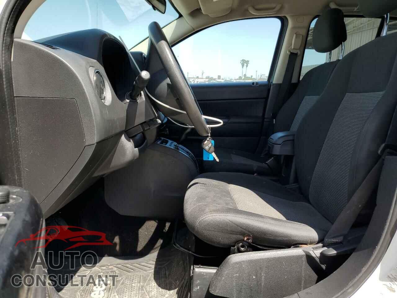 JEEP COMPASS 2014 - 1C4NJCBA5ED671061