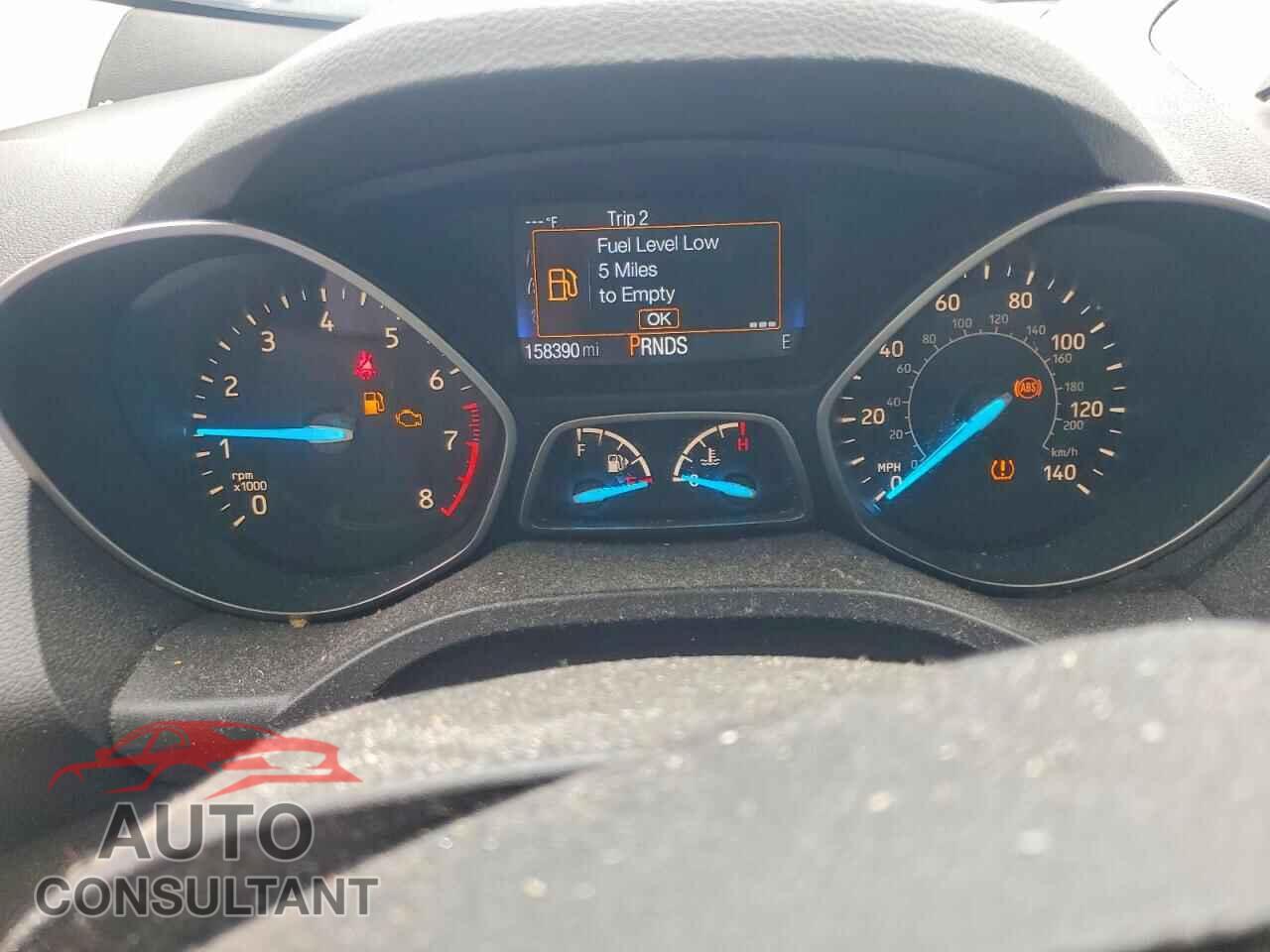 FORD ESCAPE 2017 - 1FMCU9G95HUB72311