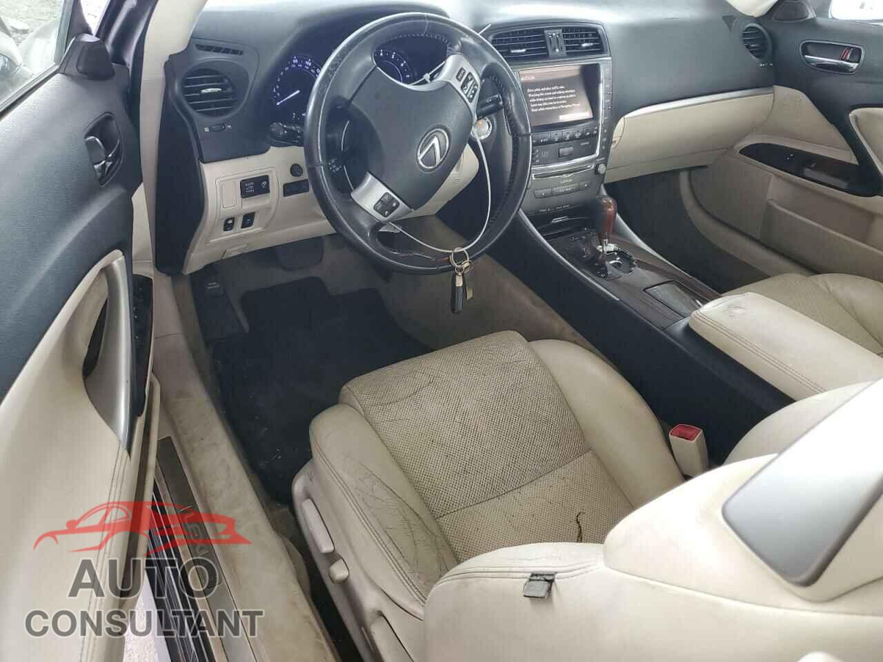 LEXUS IS 2013 - JTHFF2C21D2529113
