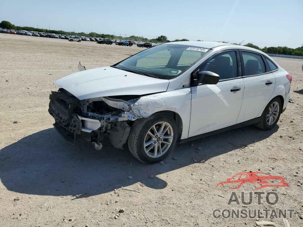 FORD FOCUS 2015 - 1FADP3E26FL219261