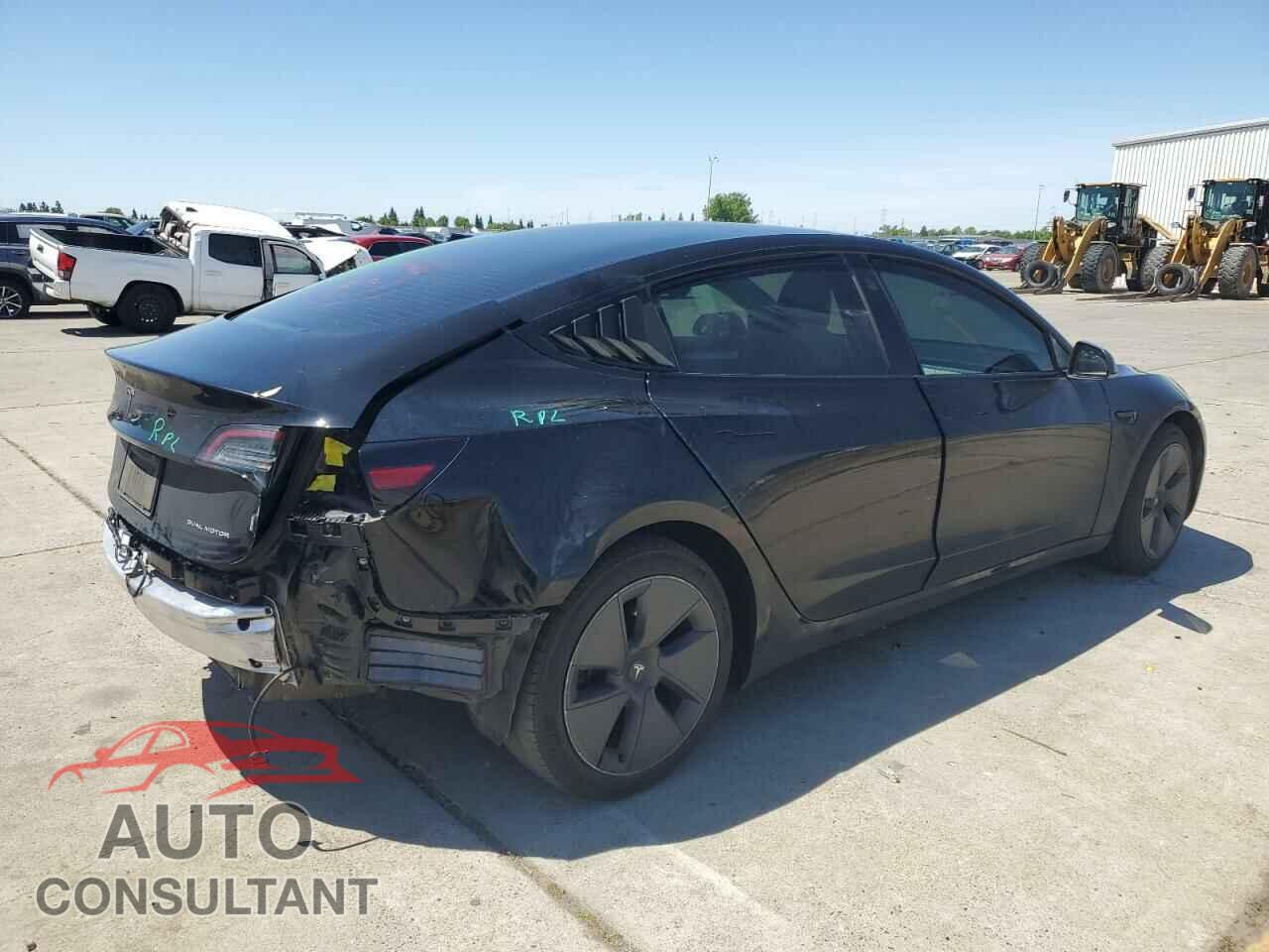 TESLA MODEL 3 2021 - 5YJ3E1EB2MF999937