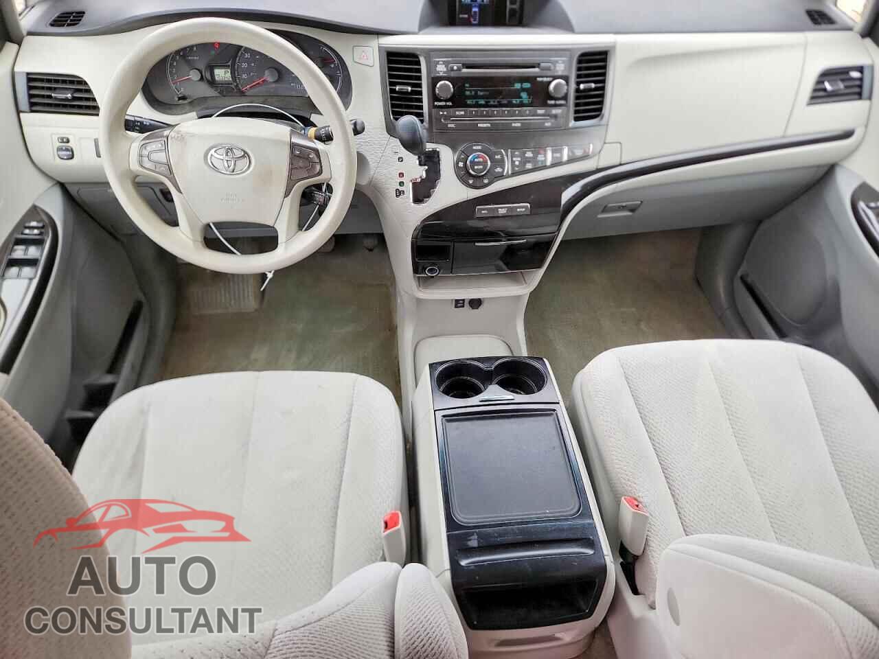 TOYOTA SIENNA 2013 - 5TDKK3DC8DS320744