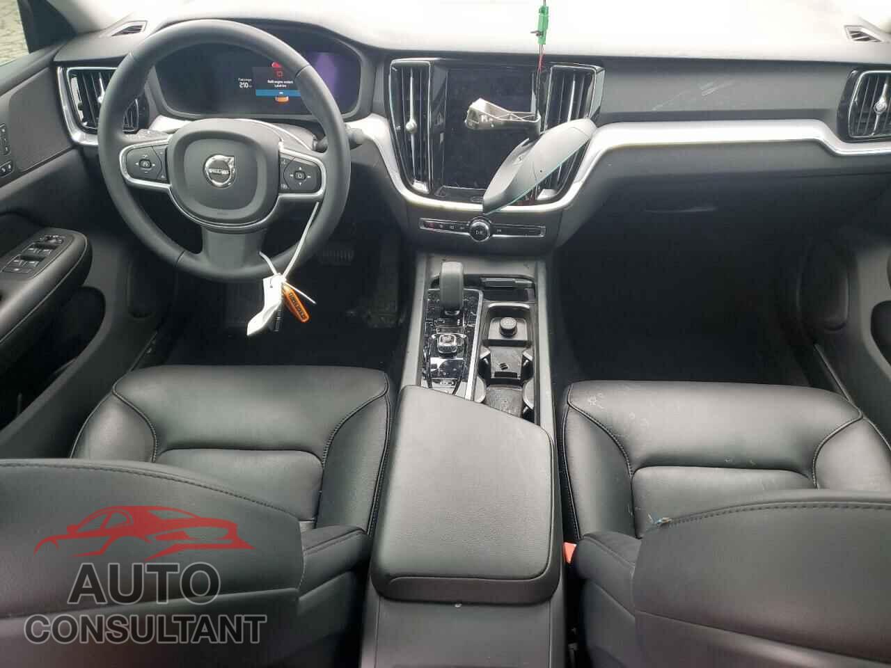 VOLVO S60 CORE 2023 - 7JRL12TK3PG244618