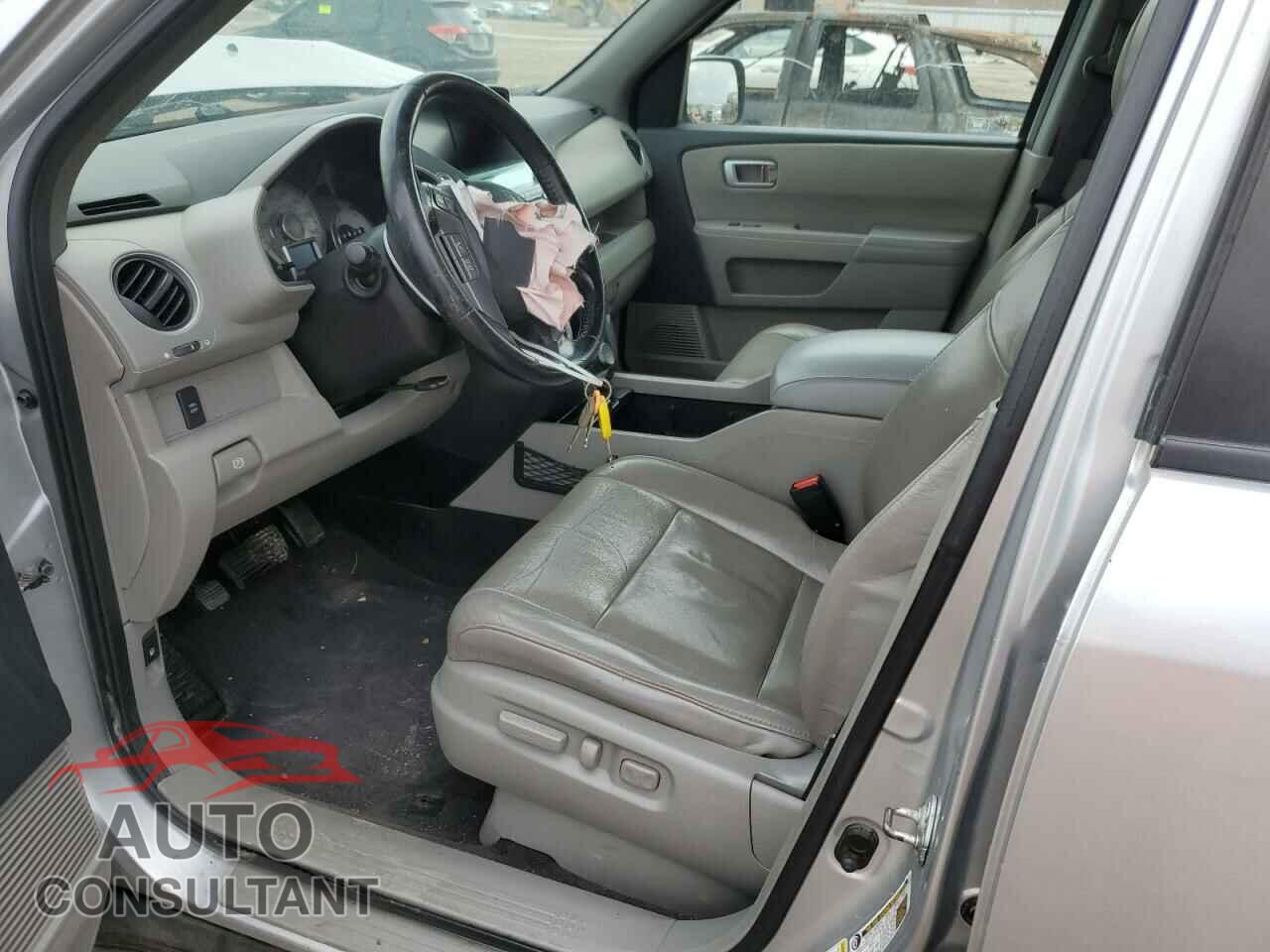 HONDA PILOT 2011 - 5FNYF4H76BB049783