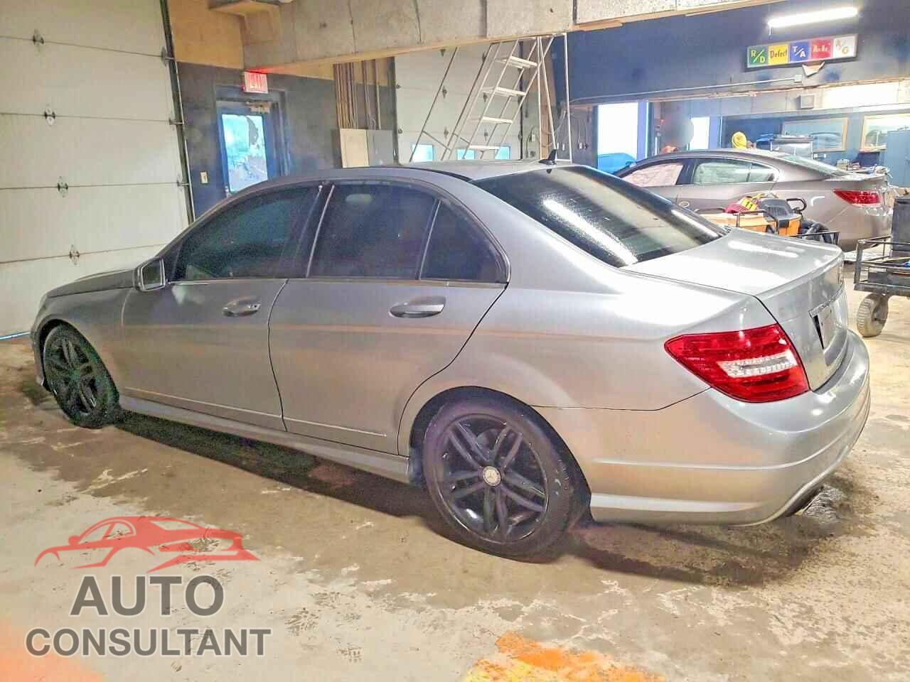 MERCEDES-BENZ C-CLASS 2012 - WDDGF8BB5CF908798
