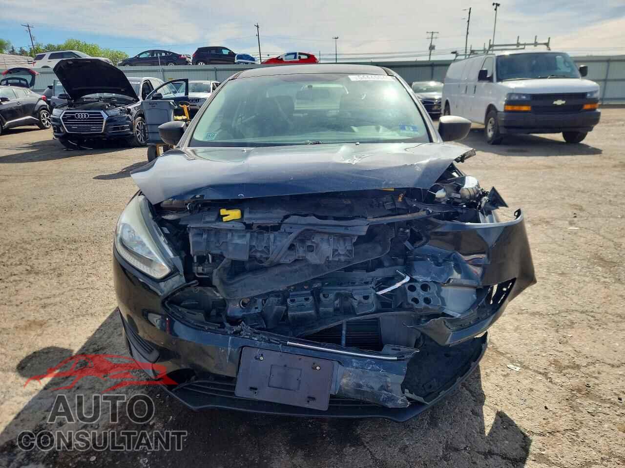 FORD FOCUS 2015 - 1FADP3E20FL297745