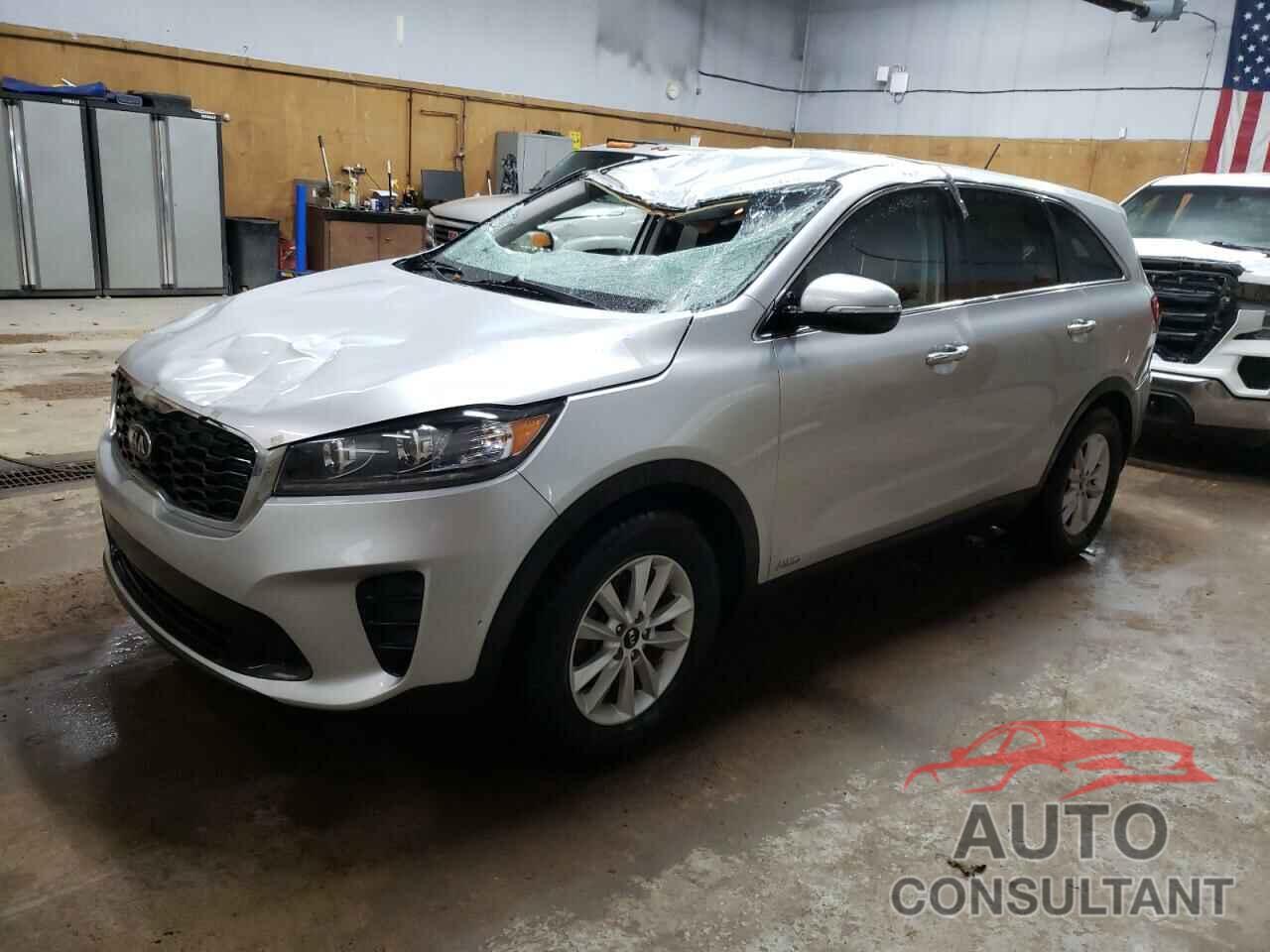 KIA SORENTO 2019 - 5XYPGDA5XKG494537