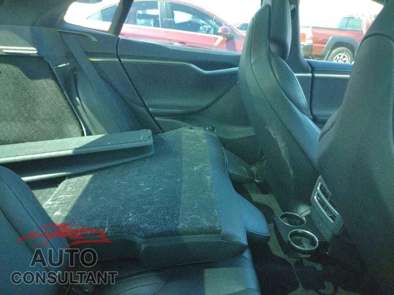 TESLA MODEL S 2017 - 5YJSA1E26HF192267