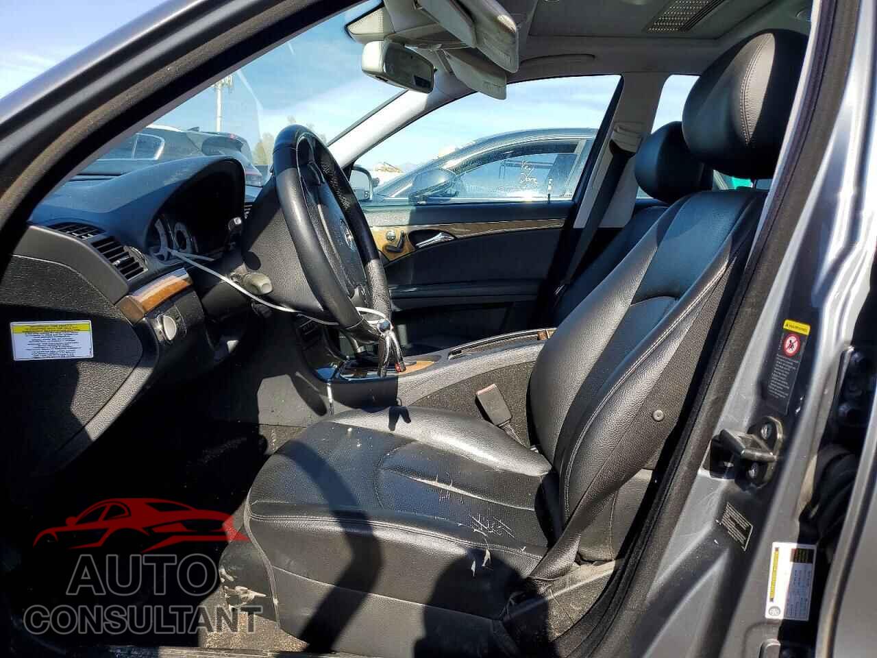 MERCEDES-BENZ E-CLASS 2009 - WDBUF56X49B430731