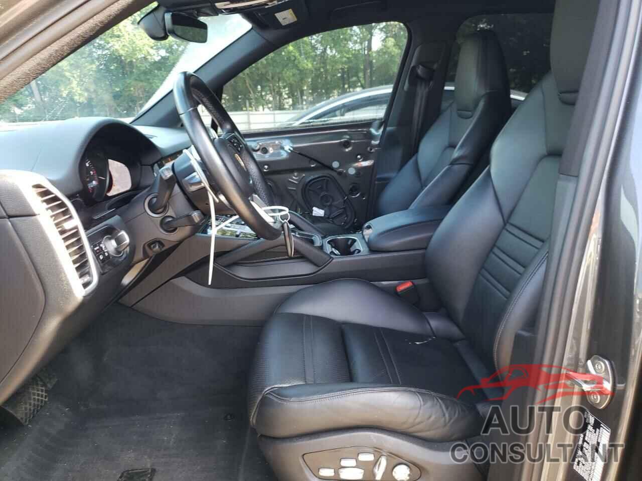 PORSCHE CAYENNE 2019 - WP1AA2AY8KDA15938