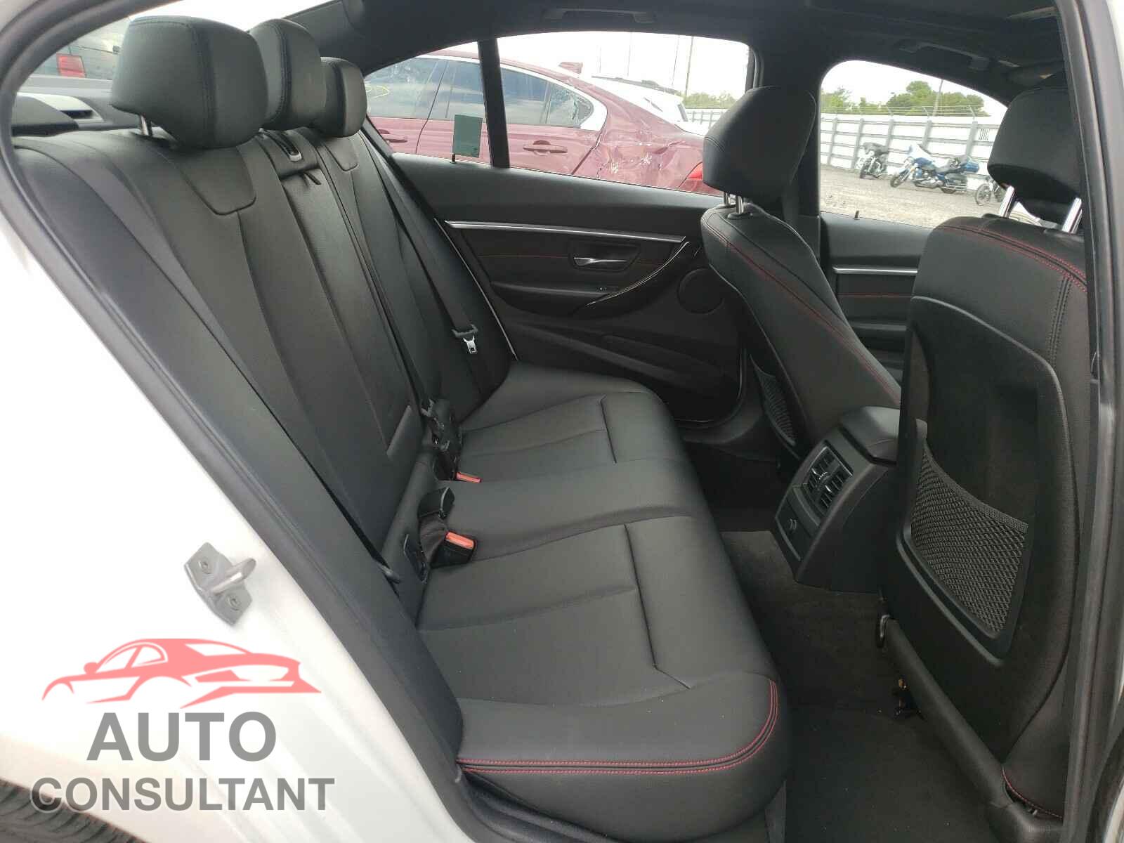 BMW 3 SERIES 2016 - WBA8E9G54GNU28318