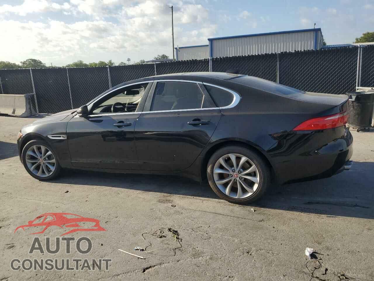 JAGUAR XF 2017 - SAJBD4BN8HCY42657