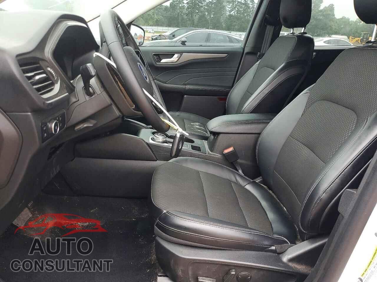 FORD ESCAPE 2023 - 1FMCU0E19PUB45667
