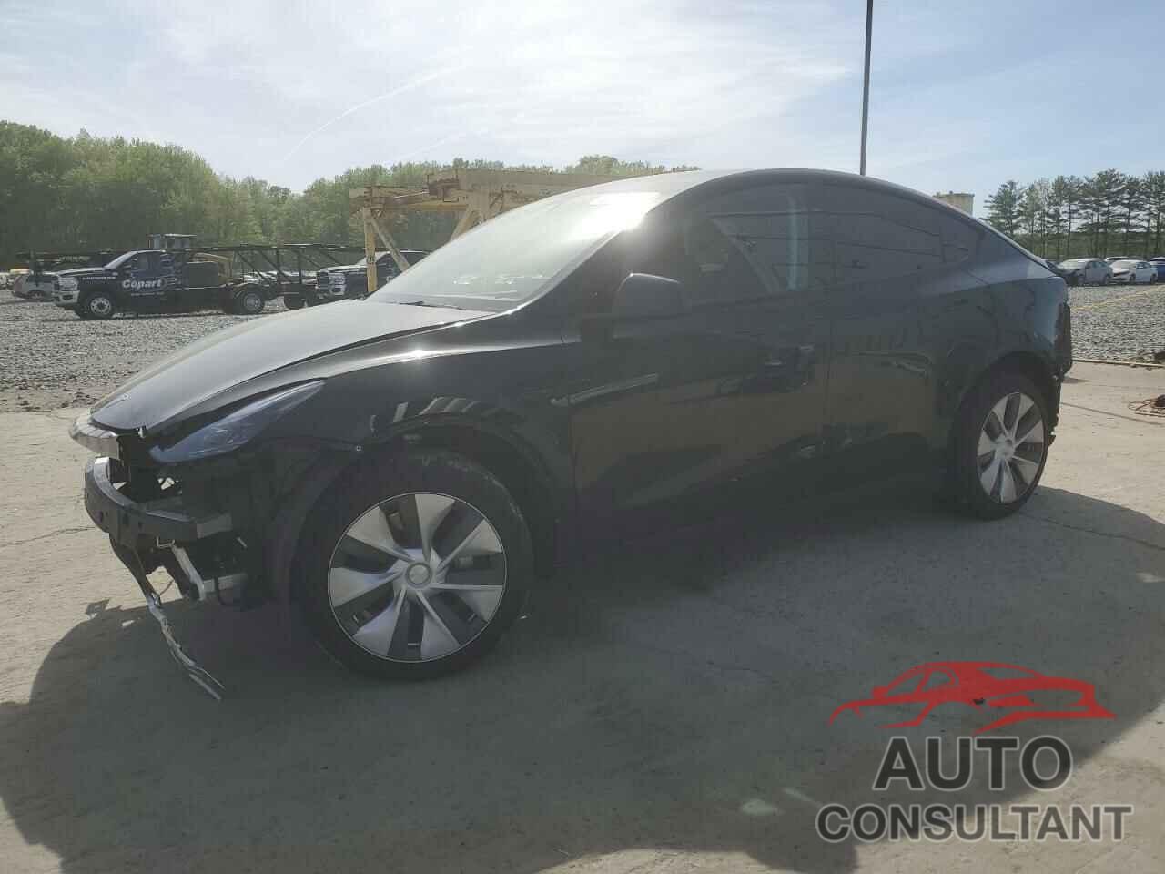 TESLA MODEL Y 2024 - 7SAYGDEE1RF985095