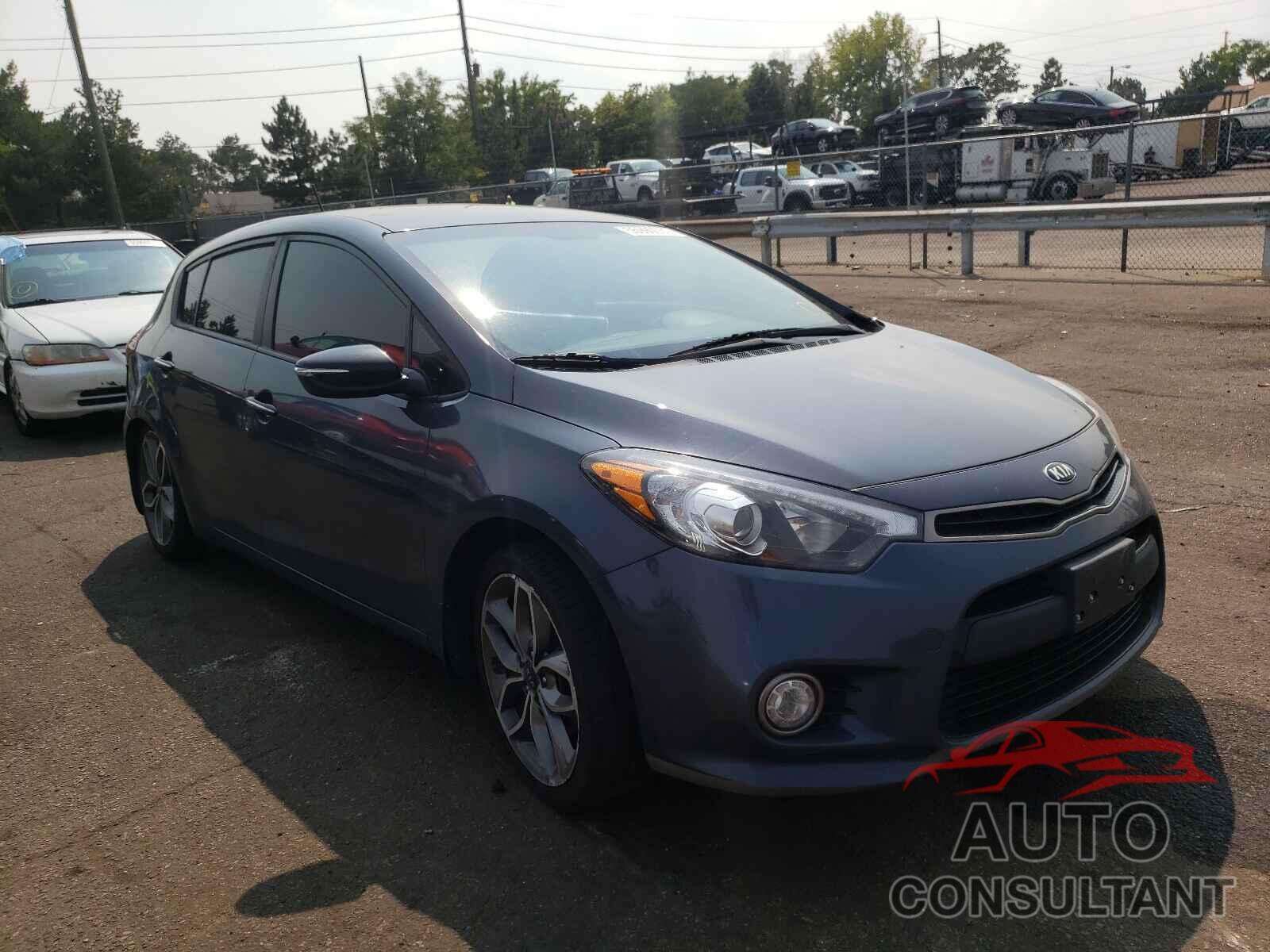 KIA FORTE 2016 - KNAFZ5A3XG5589185