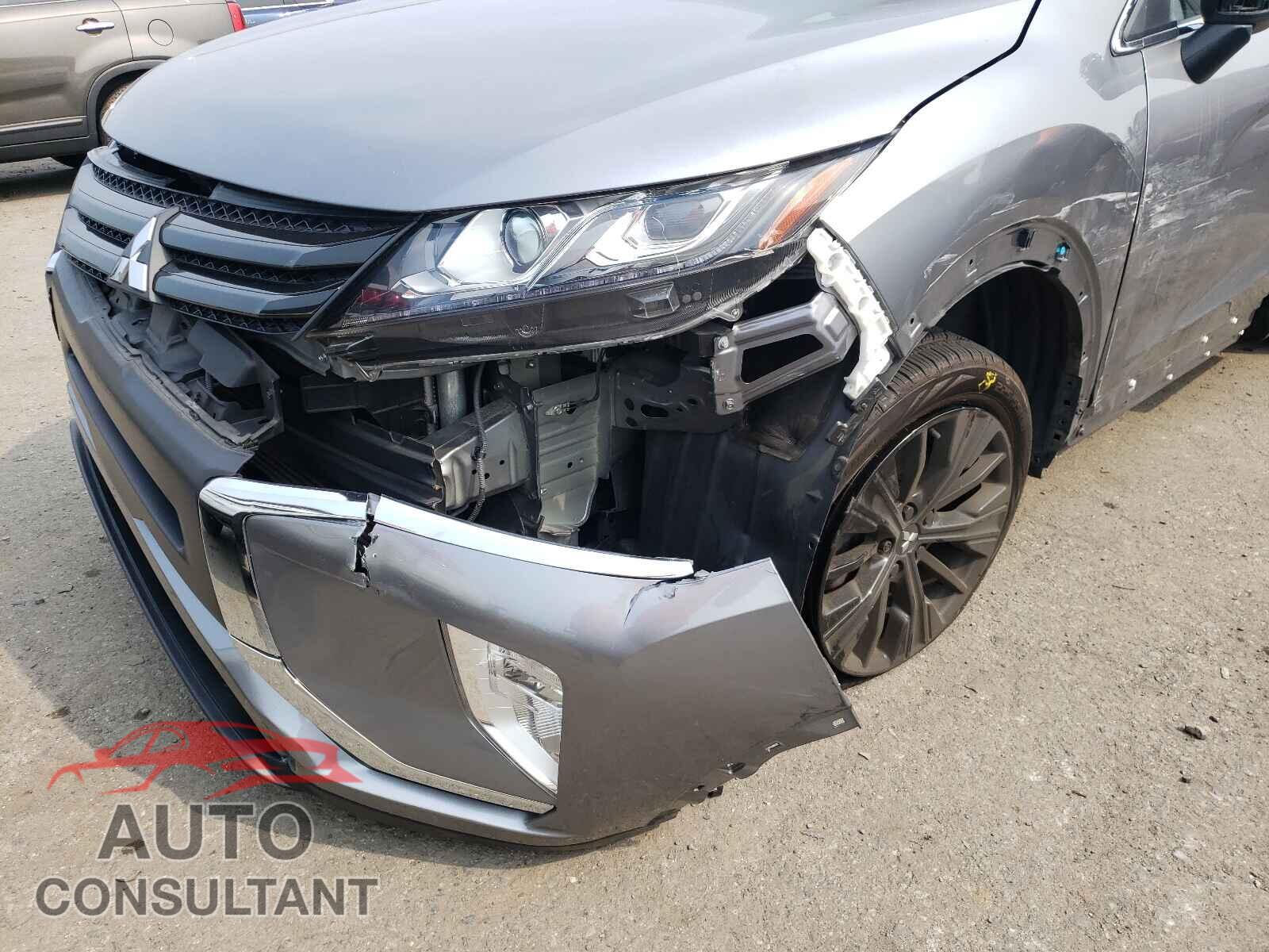 MITSUBISHI ECLIPSE 2018 - JA4AT4AA1JZ057499