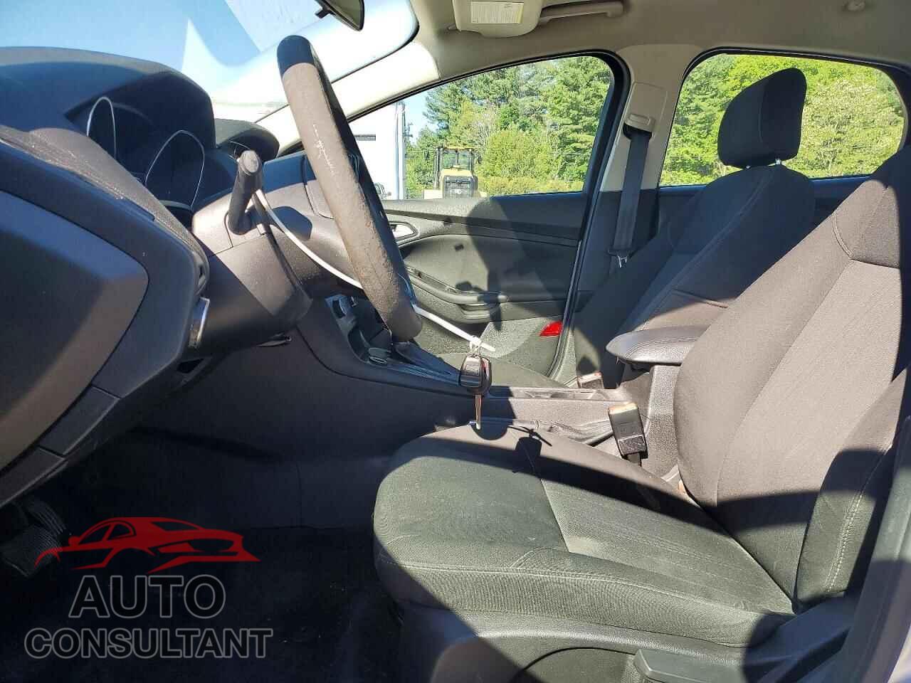 FORD FOCUS 2017 - 1FADP3F26HL301413