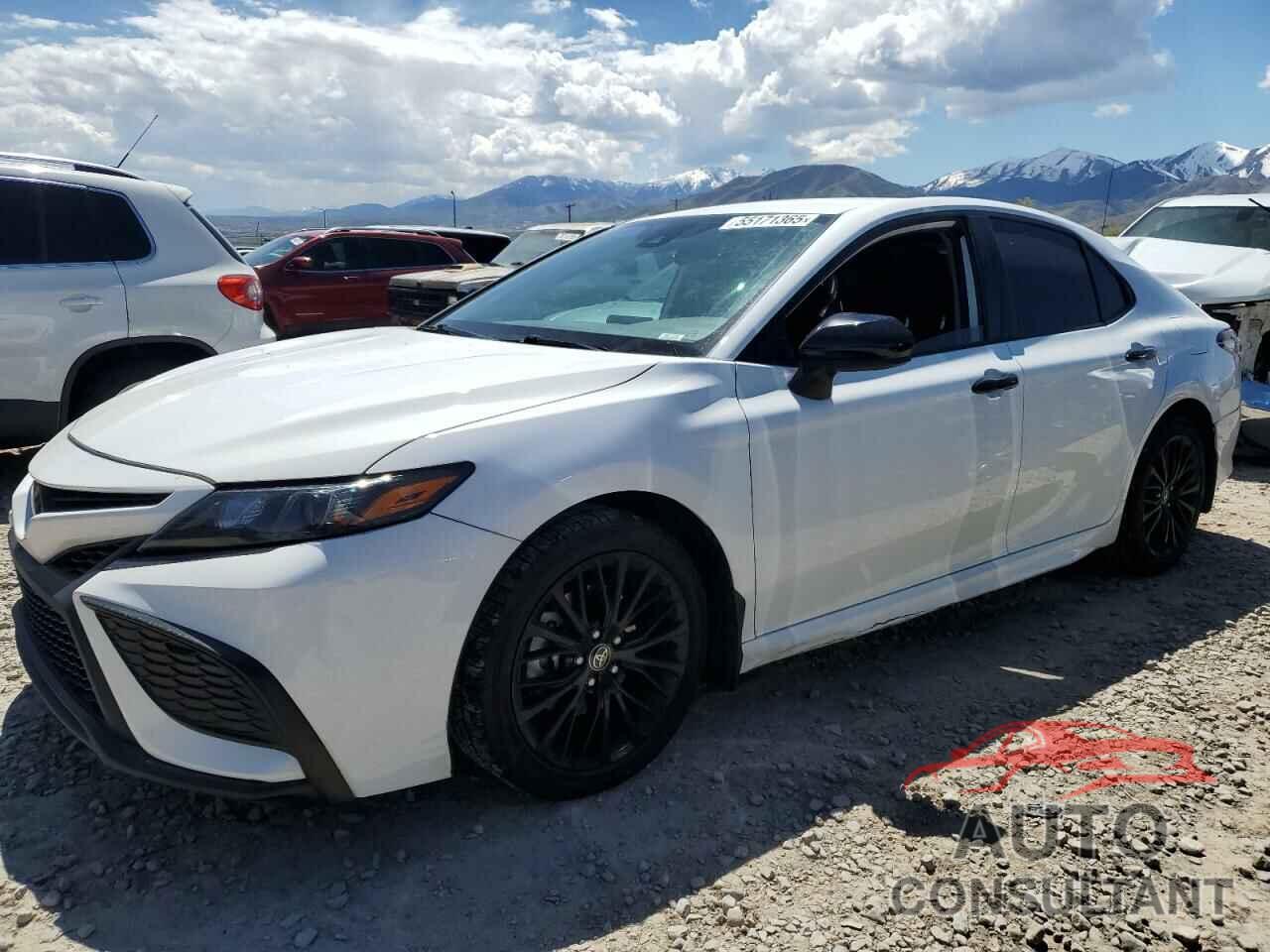 TOYOTA CAMRY 2021 - 4T1G11BK3MU045430