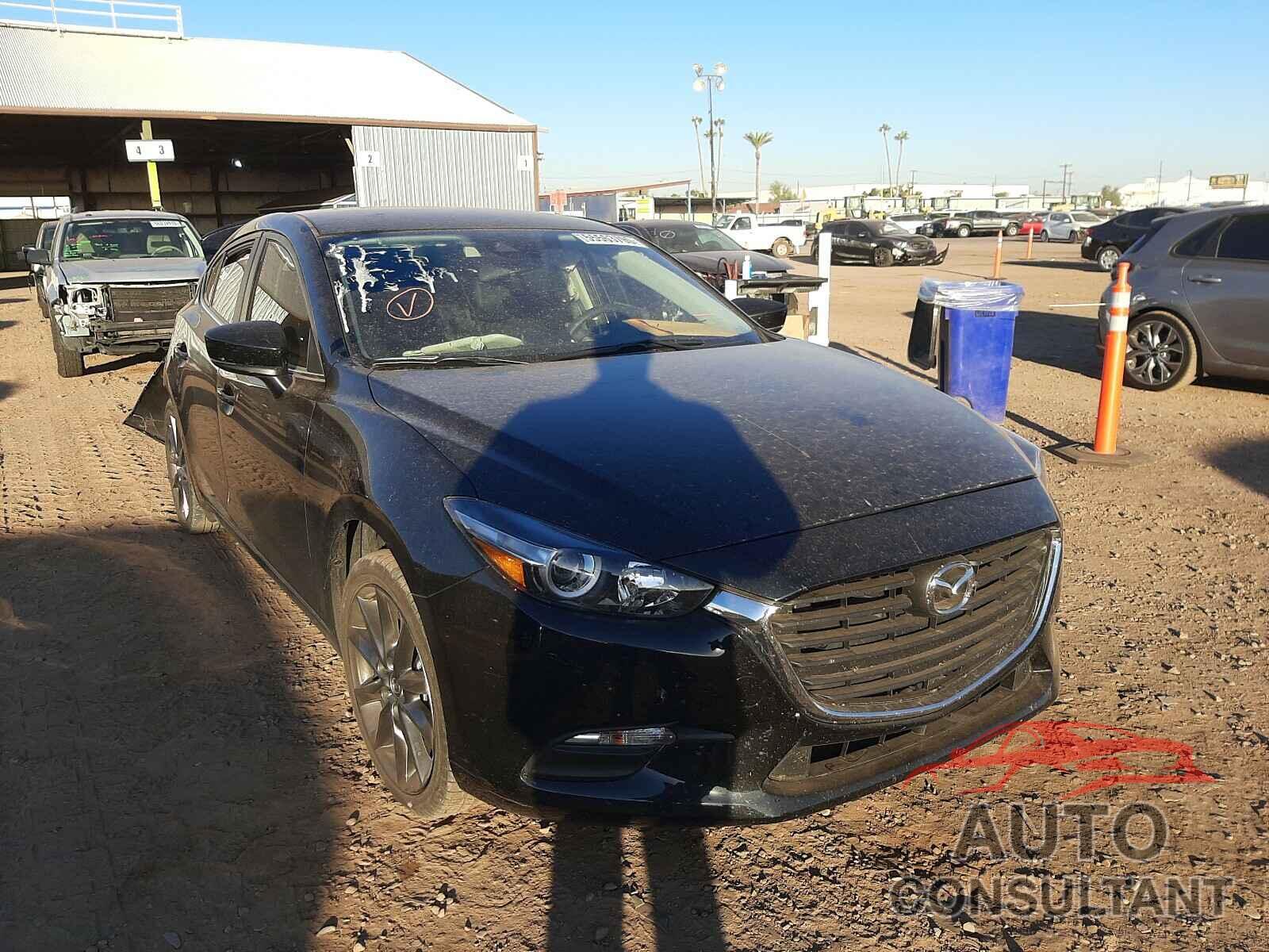 MAZDA 3 2018 - 3MZBN1V32JM271804