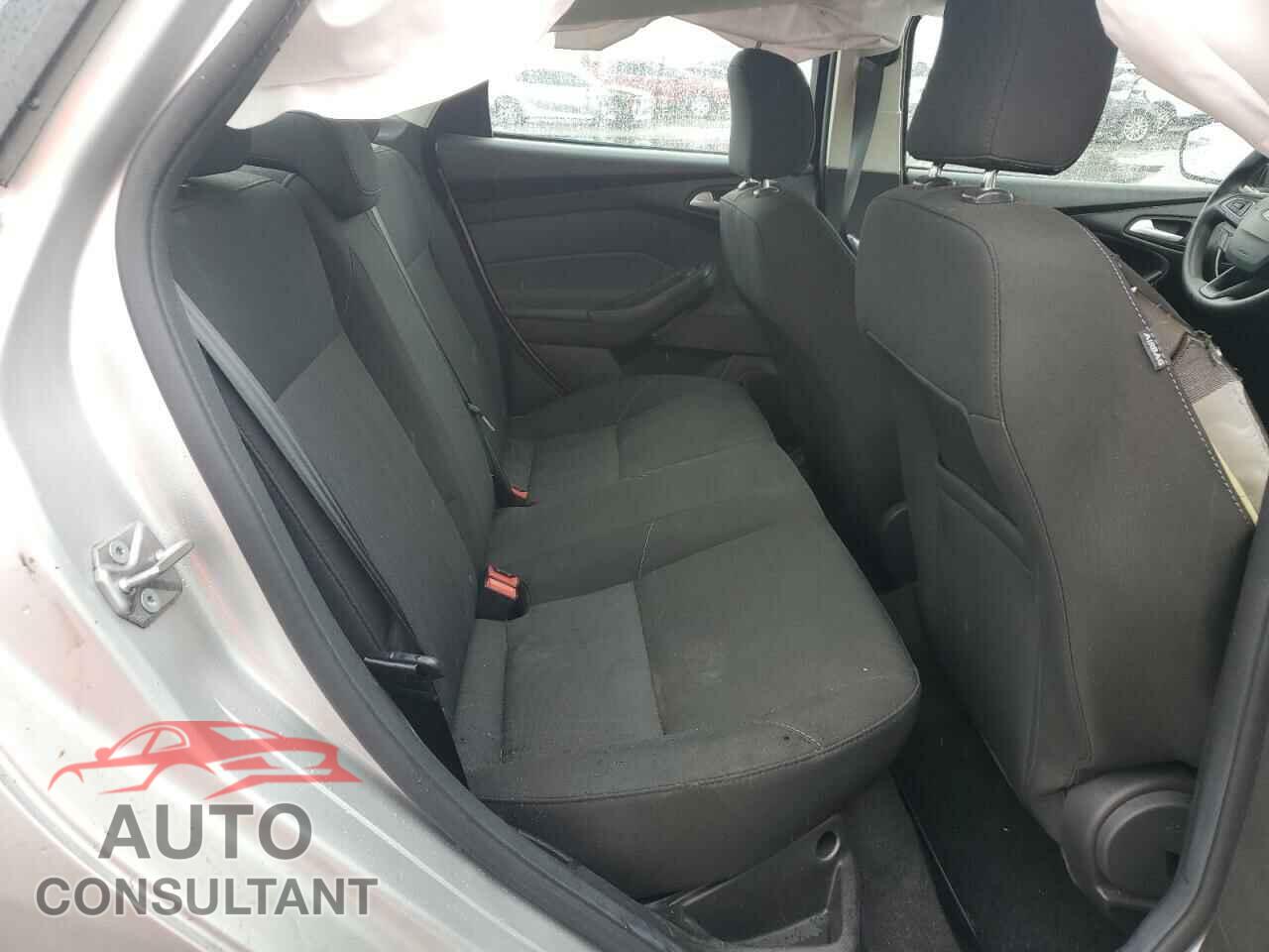 FORD FOCUS 2017 - 1FADP3FE2HL339988