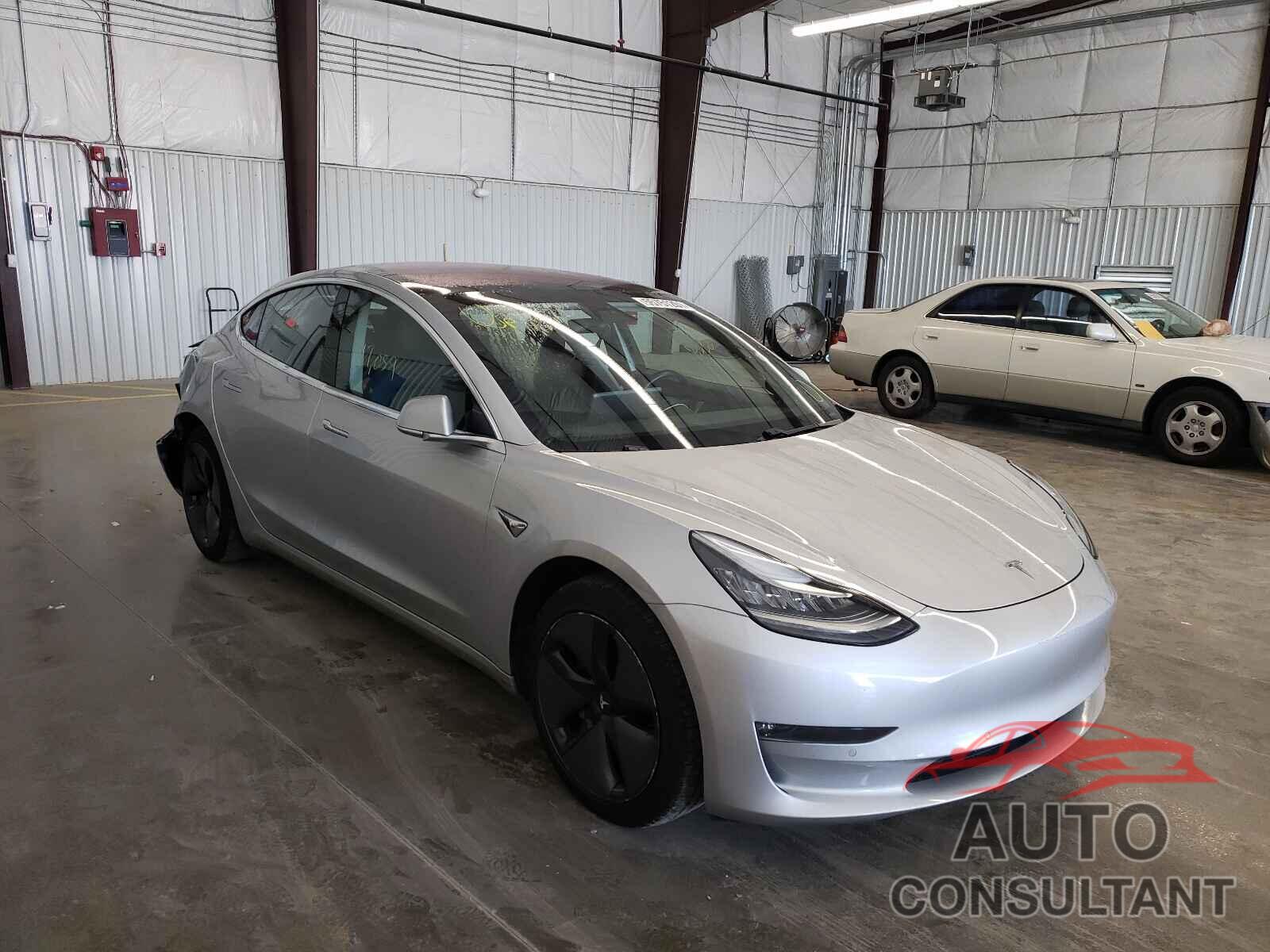 TESLA MODEL 3 2018 - 5YJ3E1EA8JF039220