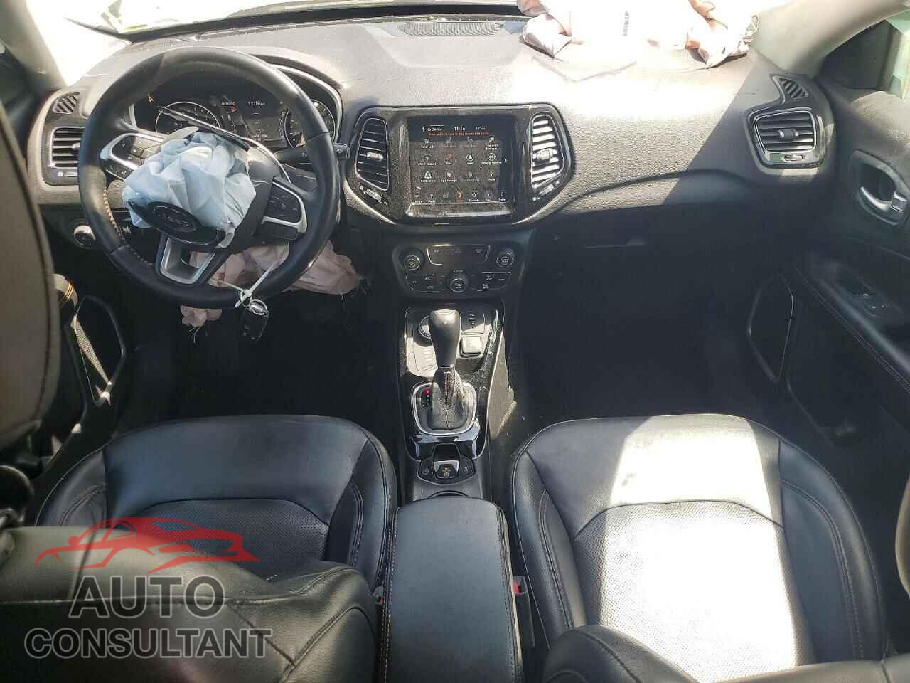 JEEP COMPASS 2018 - 3C4NJDCB6JT373801