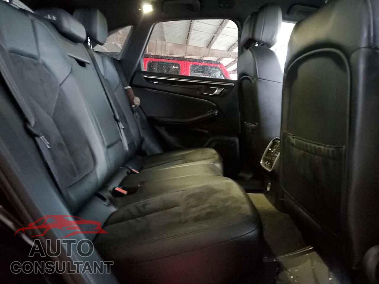 PORSCHE MACAN 2017 - WP1AA2A58HLB80960