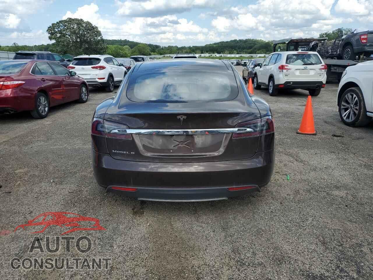 TESLA MODEL S 2013 - 5YJSA1DN4DFP06073