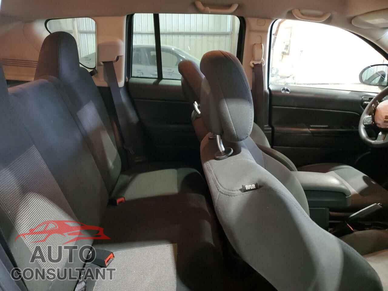 JEEP COMPASS 2017 - 1C4NJCBAXHD123108