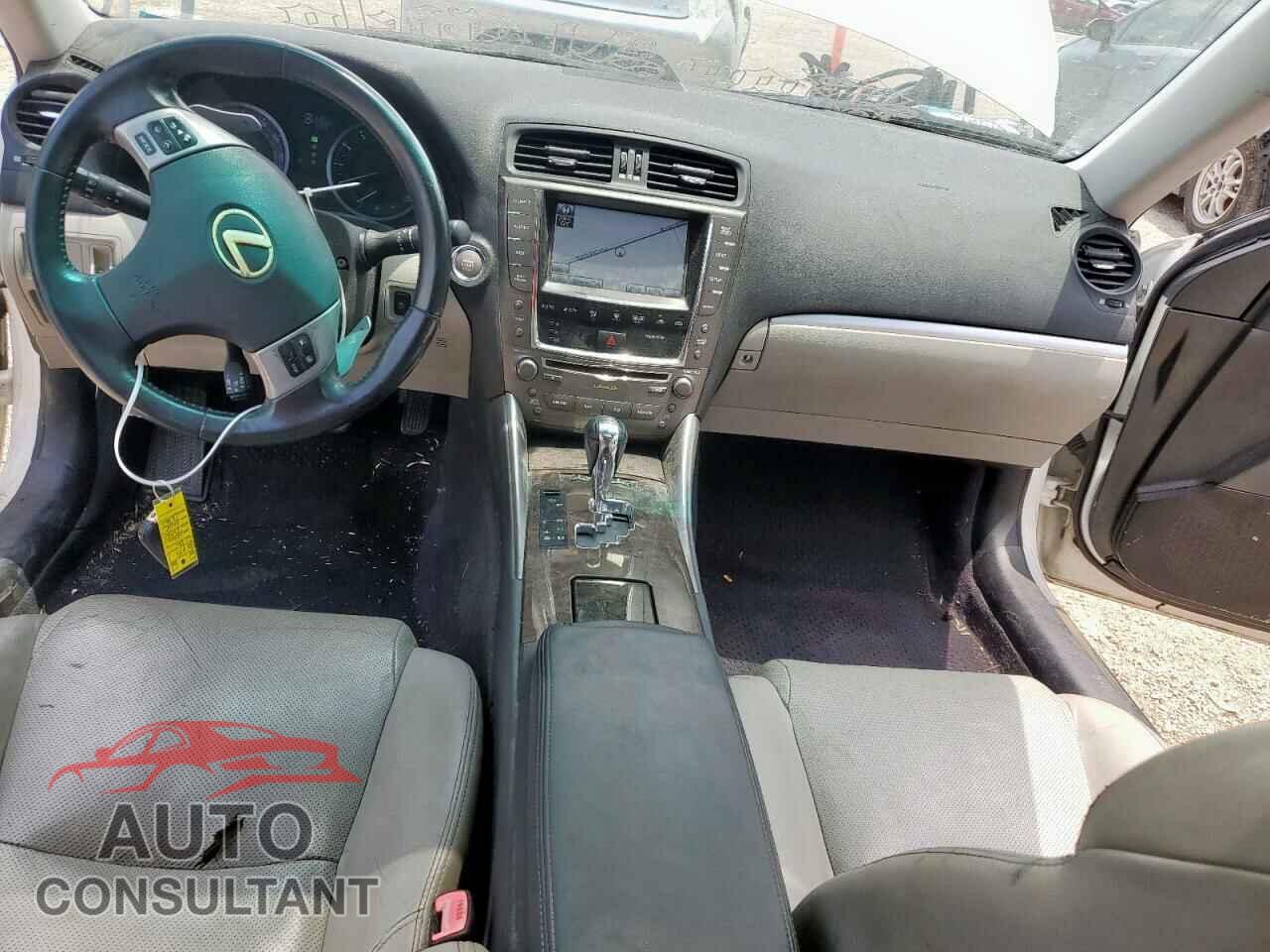 LEXUS IS 2011 - JTHBF5C23B2101475