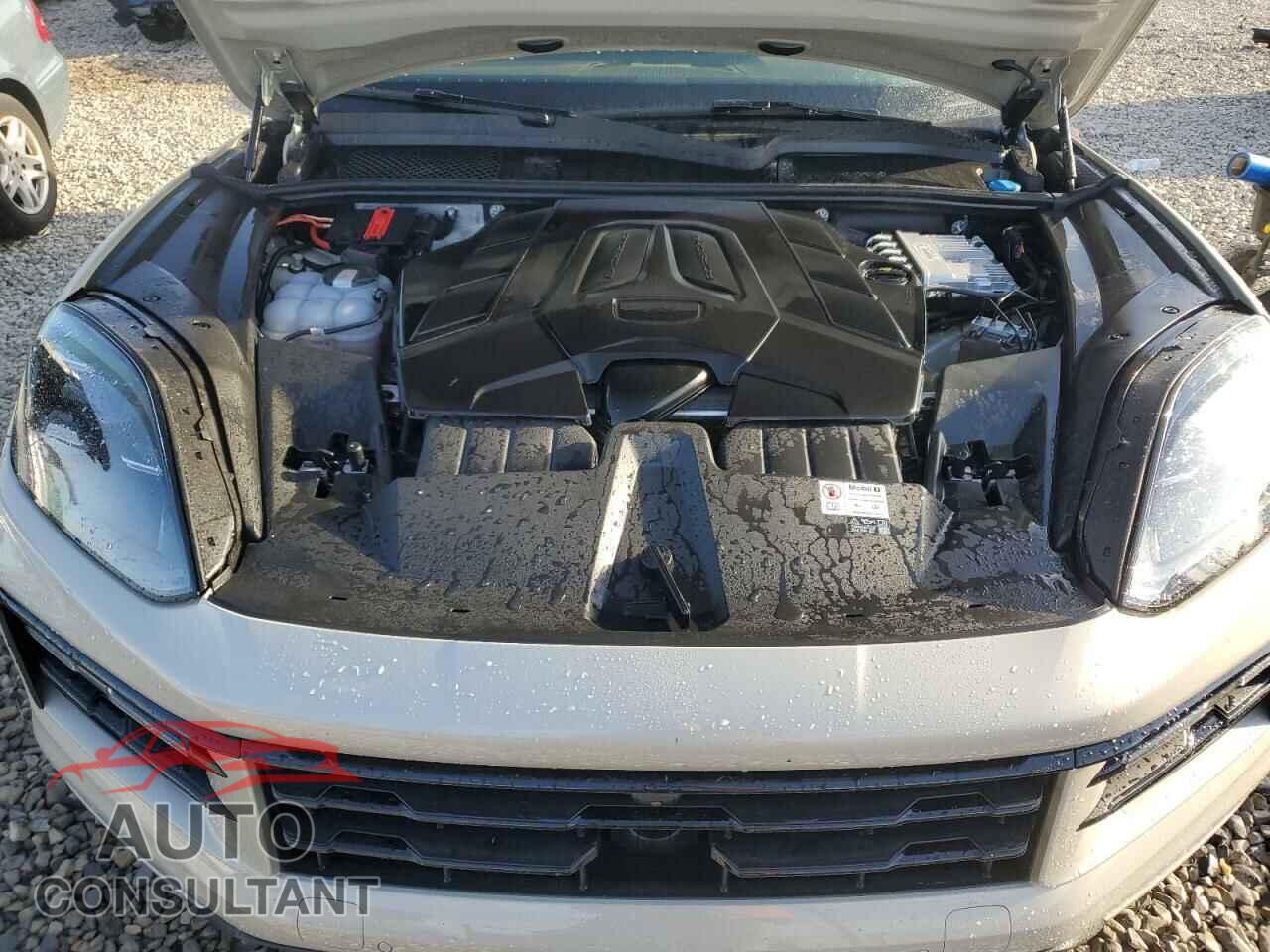 PORSCHE CAYENNE 2024 - WP1AA2AY2RDA06176