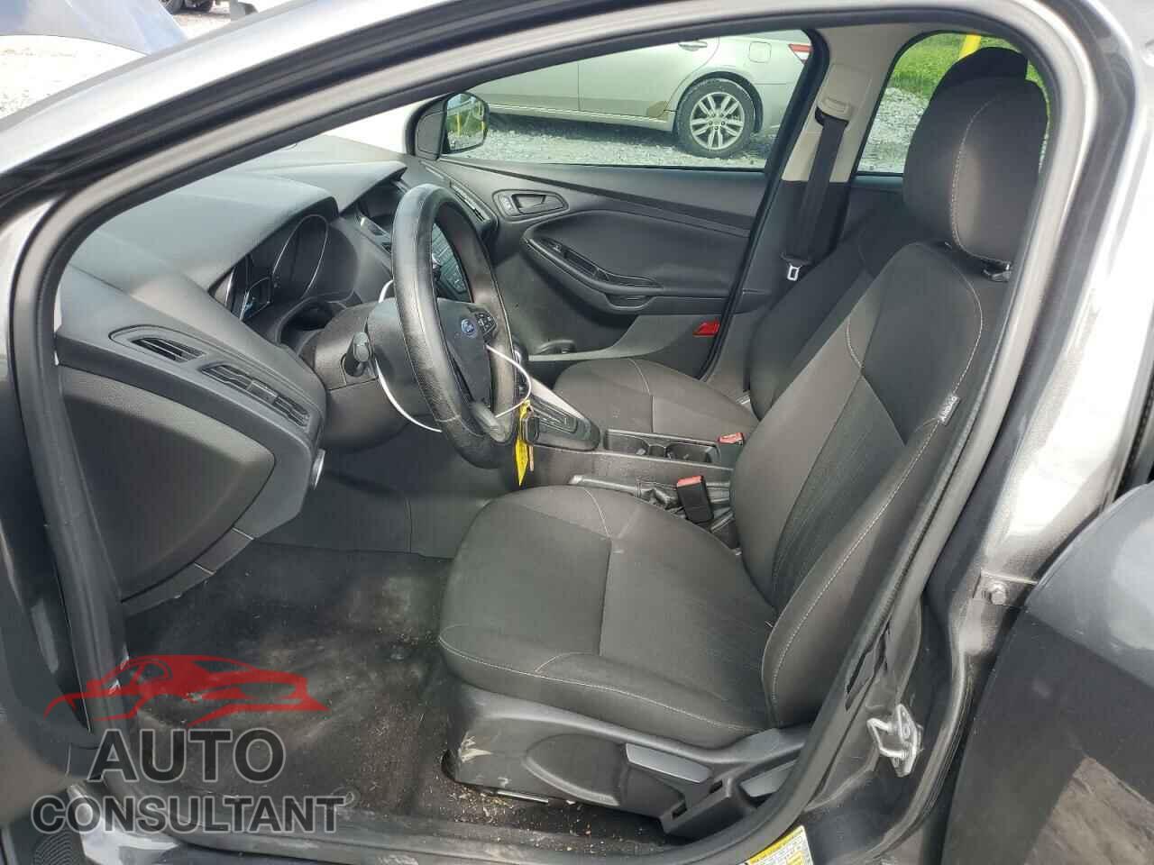 FORD FOCUS 2017 - 1FADP3E27HL241174