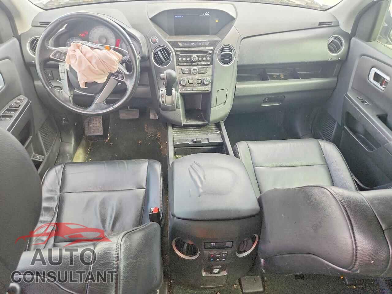 HONDA PILOT 2015 - 5FNYF3H58FB010692