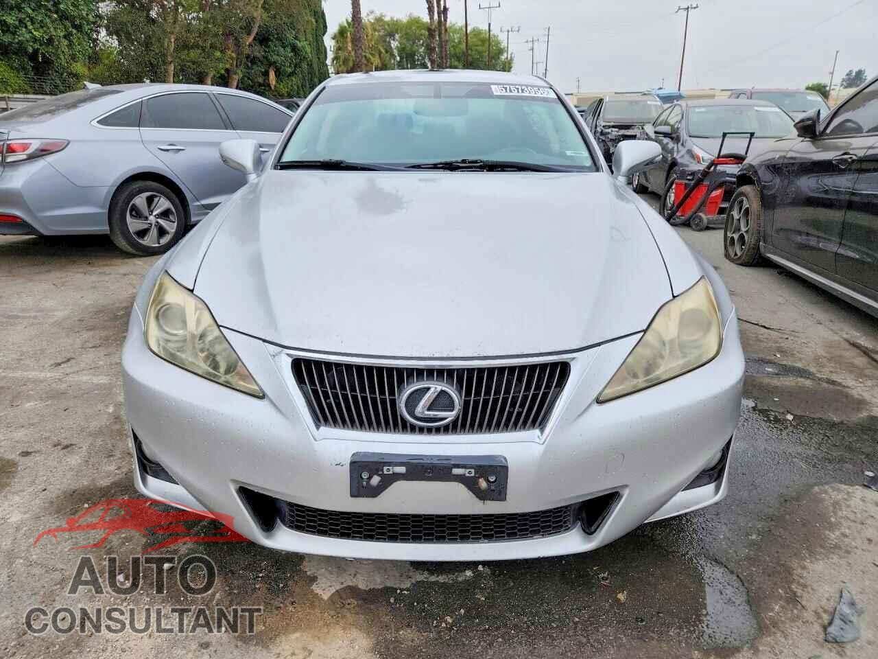 LEXUS IS 2011 - JTHBF5C23B5129257