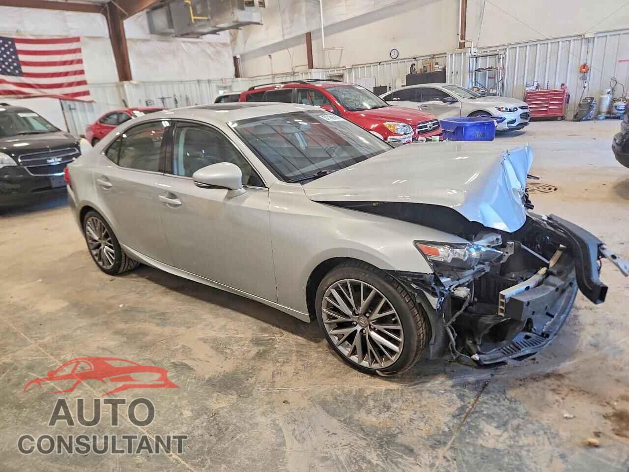LEXUS IS 2015 - JTHCF1D23F5028513