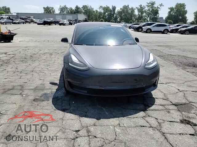 TESLA MODEL 3 2018 - 5YJ3E1EA5JF017725